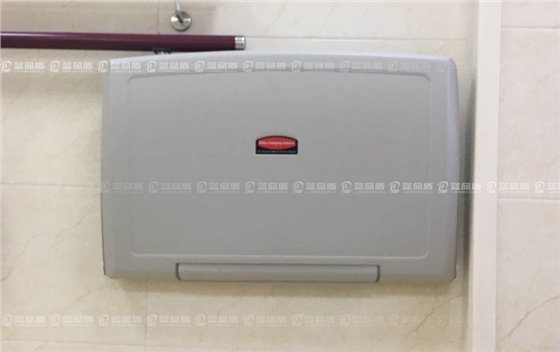 嬰兒護(hù)理臺113.jpg 嬰兒護(hù)理臺113.jpg