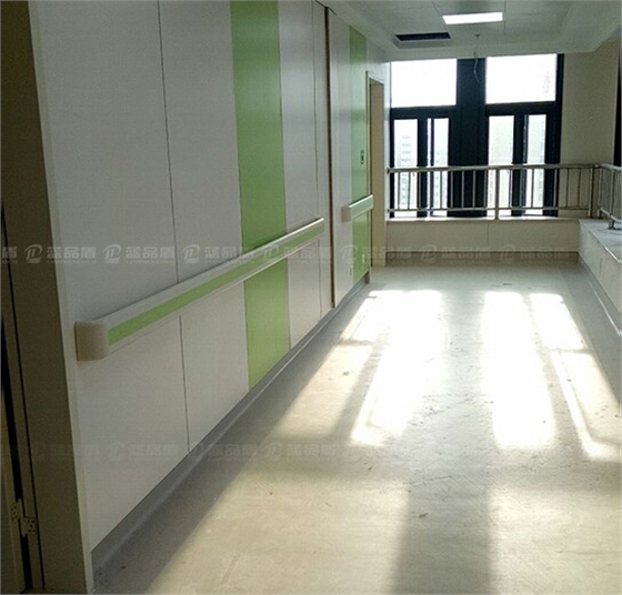 廈門華夏眼科醫(yī)院走廊扶手1.jpg 廈門華夏眼科醫(yī)院走廊扶手1.jpg