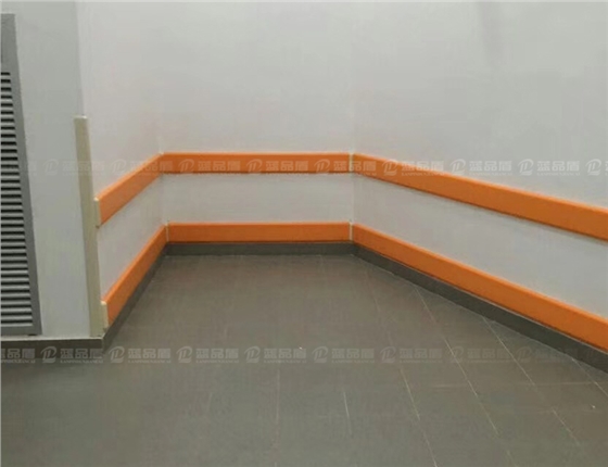 花園酒店護(hù)墻板3.jpg 花園酒店護(hù)墻板3.jpg