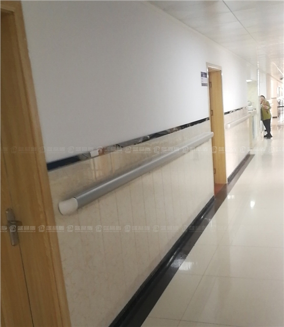 89扶手1.jpg 89扶手1.jpg