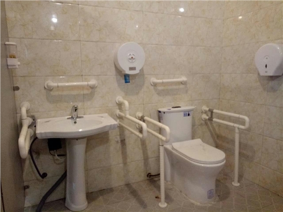 公共場(chǎng)所衛(wèi)生間無障礙扶手.jpg 公共場(chǎng)所衛(wèi)生間無障礙扶手.jpg