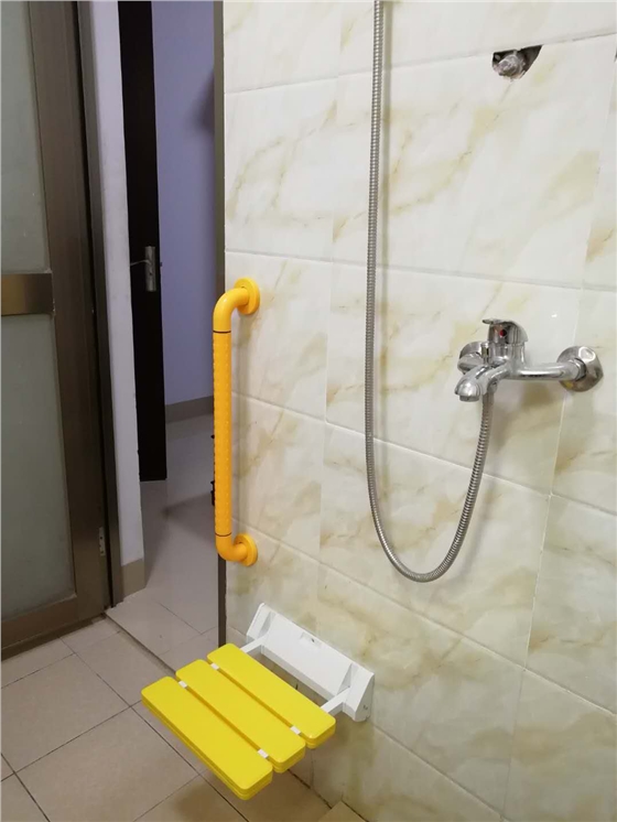 養(yǎng)老院老人坐便器無障礙扶手.png 養(yǎng)老院老人坐便器無障礙扶手.png