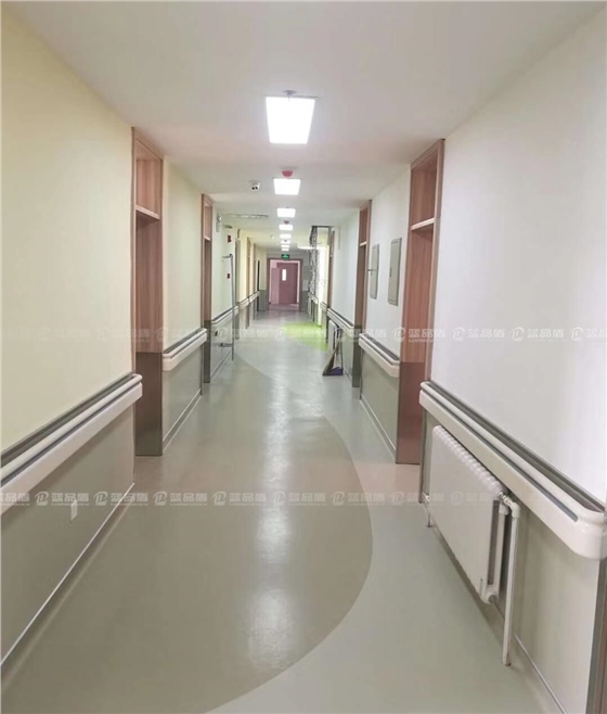 醫(yī)院走廊.jpg 醫(yī)院走廊.jpg
