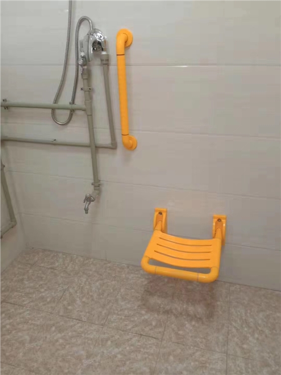 養(yǎng)老院無障礙扶手.jpg 養(yǎng)老院無障礙扶手.jpg