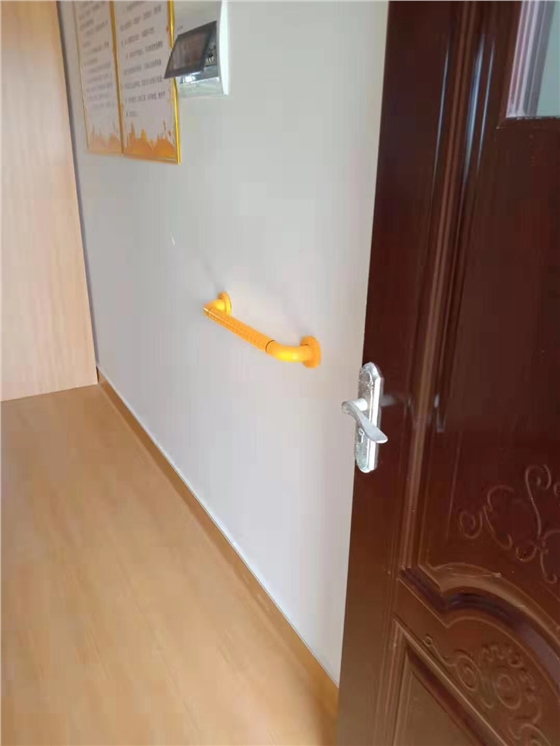 養(yǎng)老院無障礙扶手.jpg 養(yǎng)老院無障礙扶手.jpg