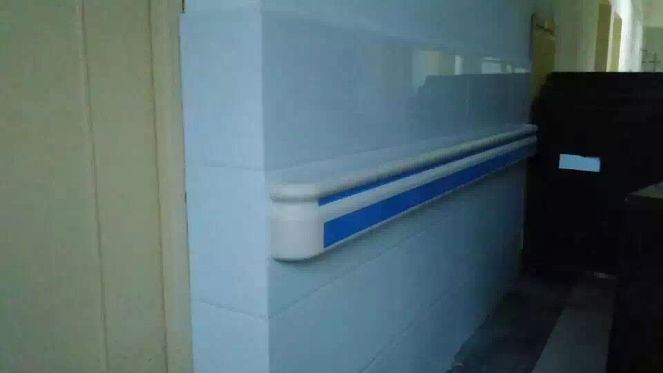 【泉州】客戶安裝PVC防撞扶手來提升安全指數(shù)