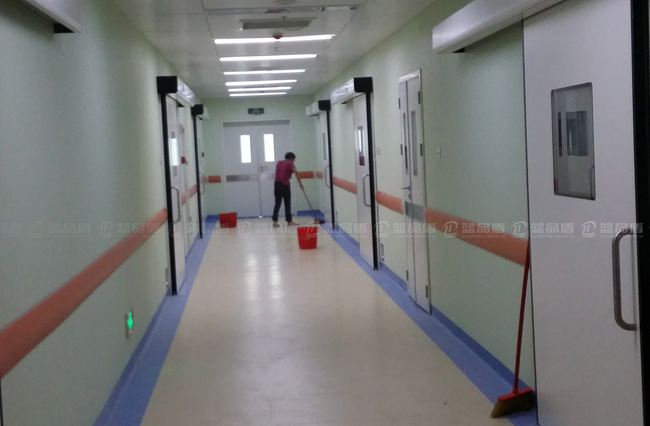 【沈陽】興齊眼藥股份有限公司安裝125防撞護墻板，老客戶的再一次合作