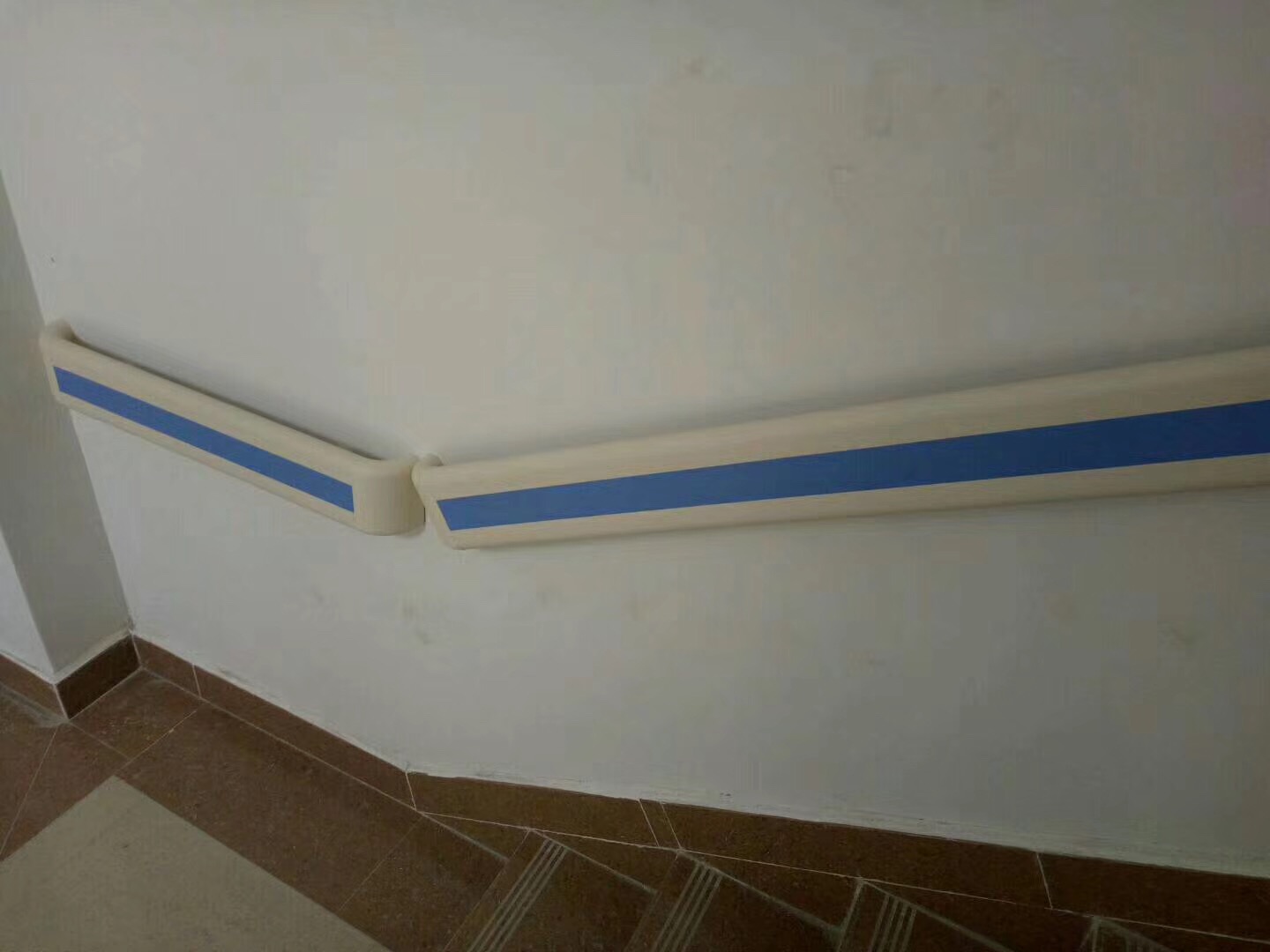 【海南】走廊扶手--被PT-140款所吸引