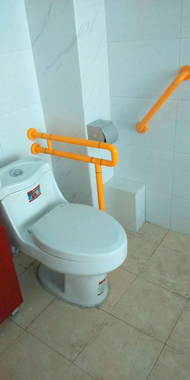 甘肅酒泉春光養(yǎng)老院里的衛(wèi)浴間很不錯哦！