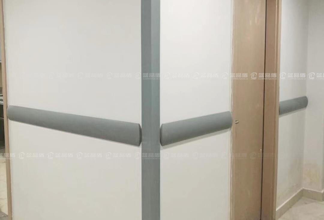 【上?！縋VC護墻板訂做顏色為灰色的,顯大氣