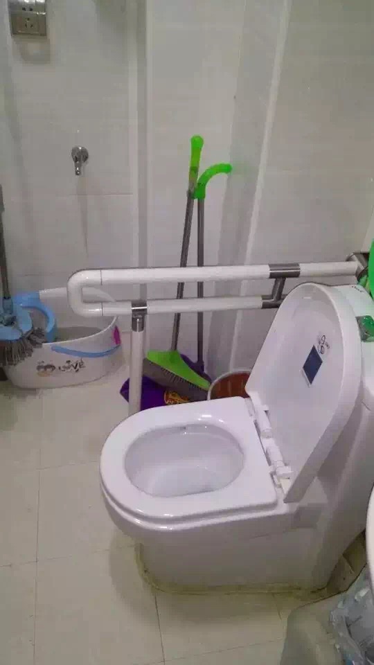 【尼龍材質(zhì)】的衛(wèi)浴扶手,溫州客戶選購的產(chǎn)品