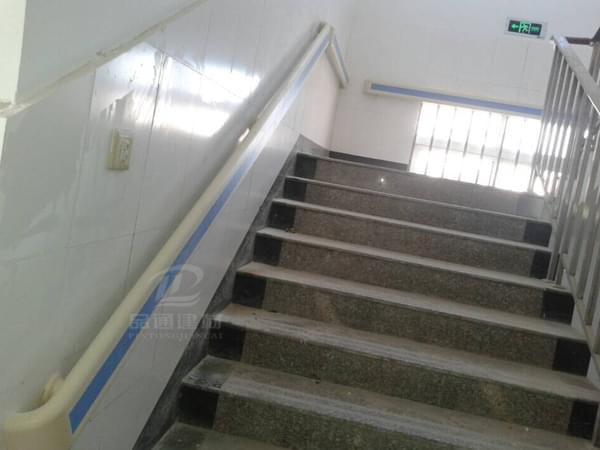 【云南】文山州醫(yī)院項(xiàng)目安裝防撞扶手--第二次的合作